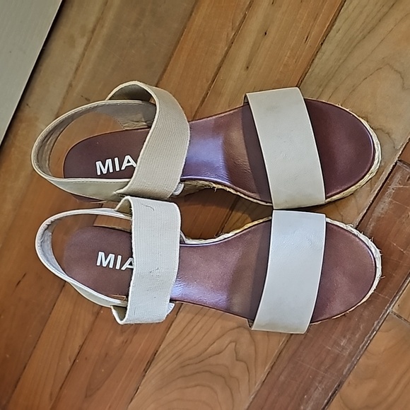 MIA size 10 heeled sandals - Picture 5 of 6